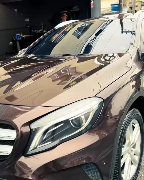 Mercedes-Benz GLA marrom recuperado